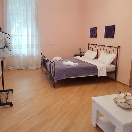 Apartment In The Heart Of Tbilisi ภายนอก รูปภาพ